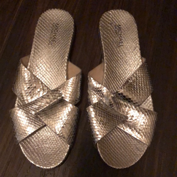 Michael Kors Silver Textured Cross Strap Slides - Picture 1 of 2